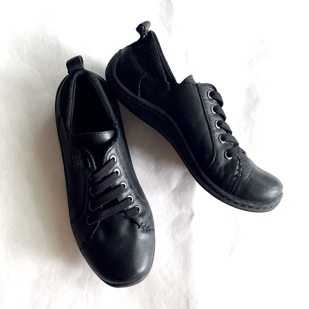 Born Black Leather Shoes Size 7